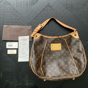 100% Authentic Louis Vuitton Galliera PM Monogram Canvas Shoulder Bag